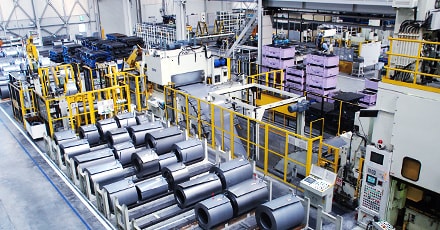 Large scale coil handling system